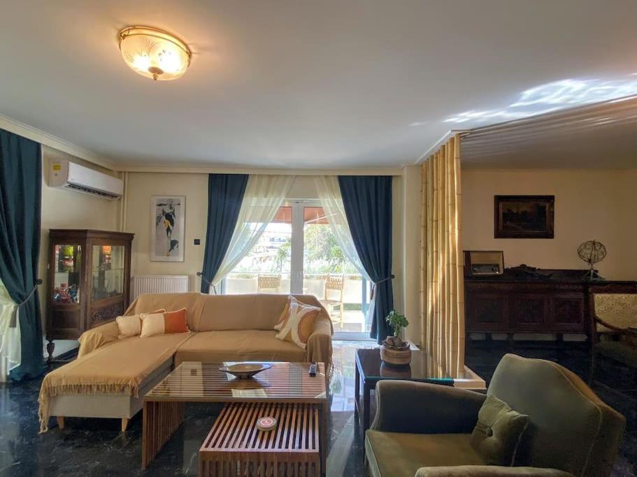 Appartamento Sarakin'S Mansion Luxury Retreat Atene Esterno foto