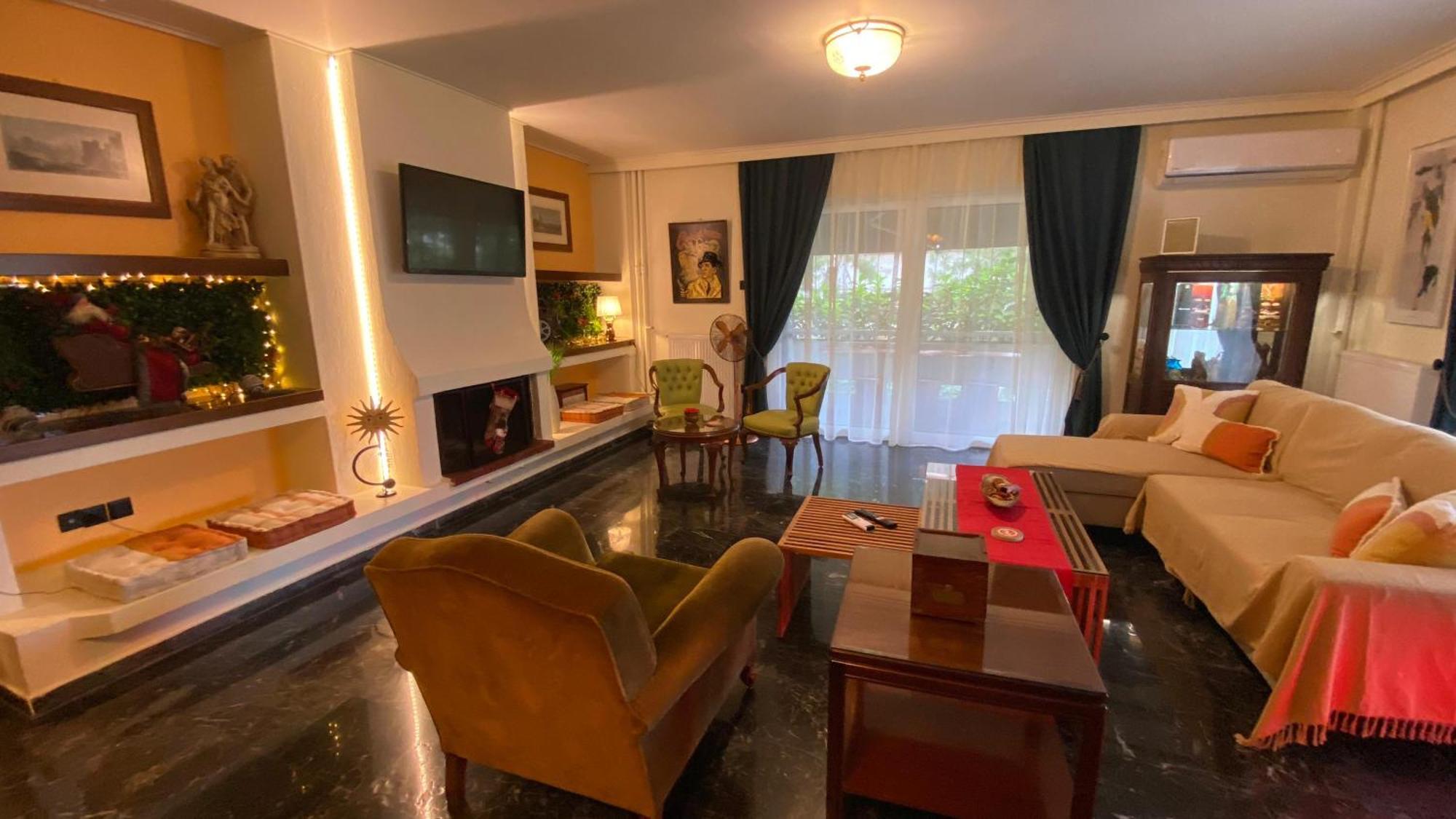 Appartamento Sarakin'S Mansion Luxury Retreat Atene Esterno foto